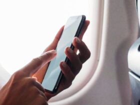 celular-em-voo-de-aviao-1629299777637_v2_4x3