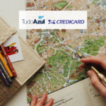 pesquisa de destino com mapas e logo do TudoAzul e Credicard