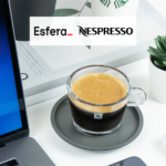 xícara de café com logo Esfera Nespresso