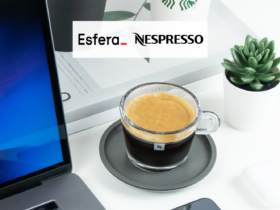 xícara de café com logo Esfera Nespresso