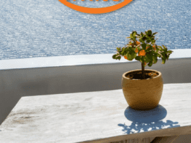 varanda com vista para o mar com logo Smiles