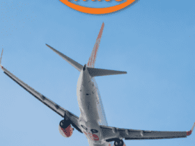 avião decolando com logo Smiles