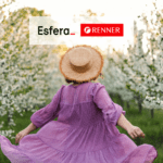 Mulher de roupa roxa com logo Esfera Renner 12 pontos Esfera