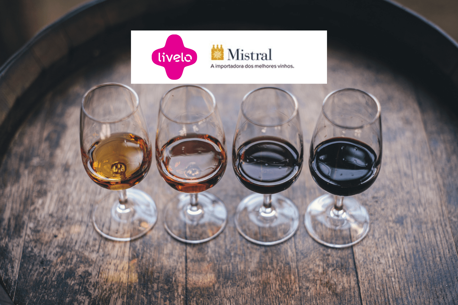 Taças de vinho com logo Livelo e Mistral 10 pontos Livelo