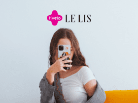 mulher tirando foto no espelho com logo Livelo e Le Lis 10 pontos Livelo