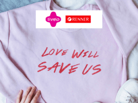 roupa com texto "Love will save us" e logo Livelo e Renner 5 pontos Livelo