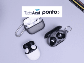 fones de ouvido via bluetooth com logo TudoAzul e Ponto 10 pontos TudoAzul