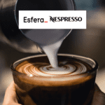 colocando café em uma xícara com logo Esfera e Nespresso 5 pontos Esfera