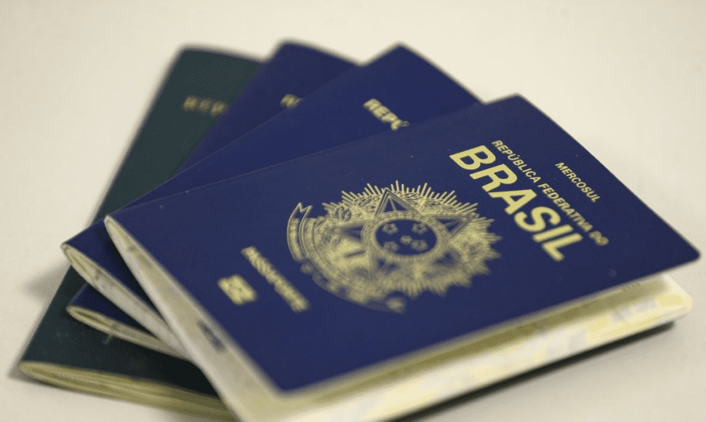 Precisa de passaporte para viajar dentro do Brasil?