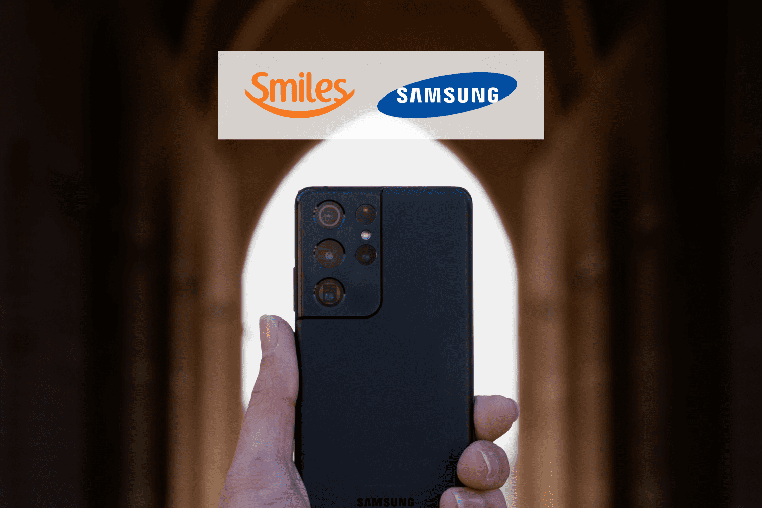 celular samsung com logo Smiles pontos Smiles