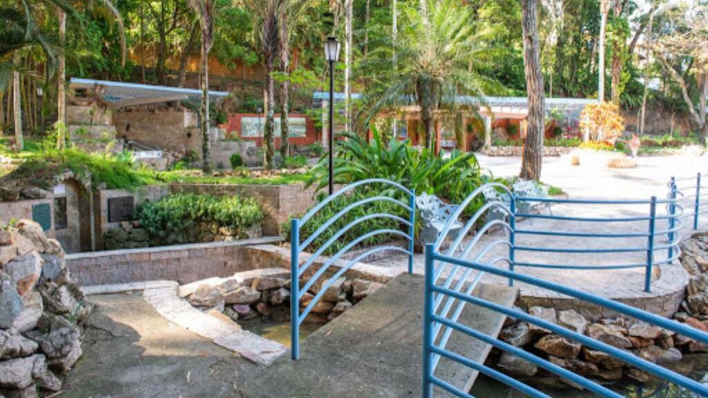 parque fonte santo agostinho serra negra sp