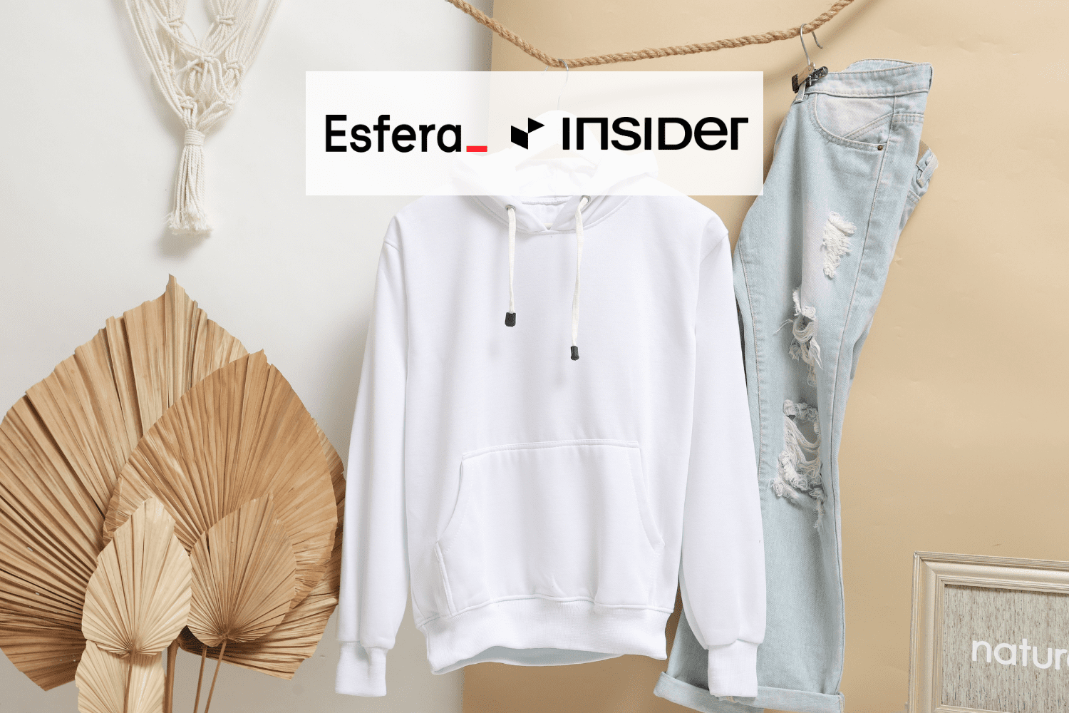 roupa confortável com logo Esfera e Insider 11 pontos Esfera