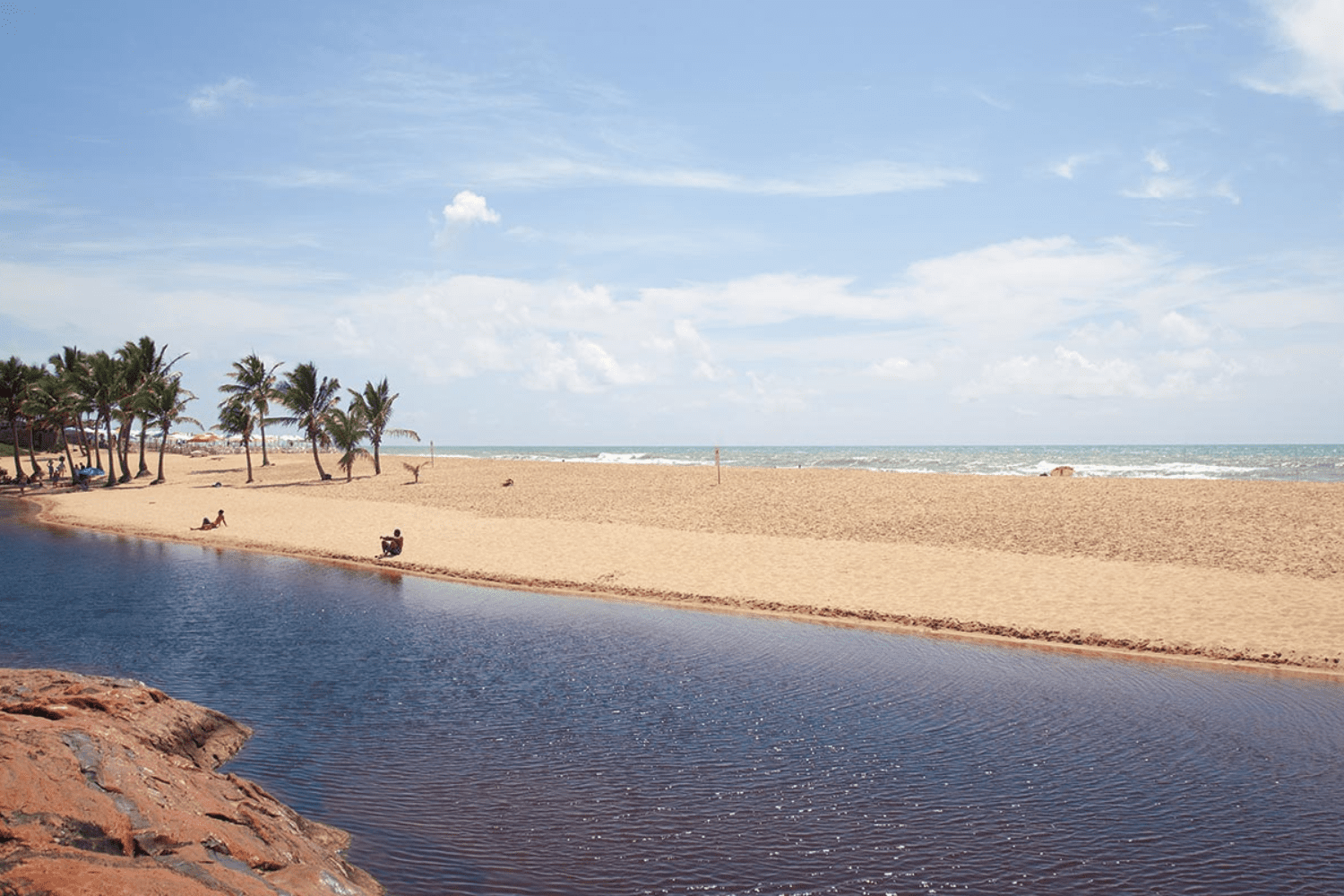 As 8 melhores praias da Linha Verde, na Bahia