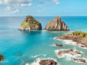 fernando-de-noronha-dois-irmaos-scaled-e1584046825386