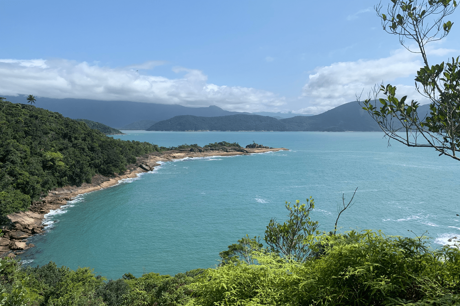 Praia das Toninhas, Ubatuba onde fica, o que fazer e como chegar