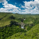Conheça a Cachoeira dos Cristais na Chapada dos Veadeiros imagem: vitormarigo