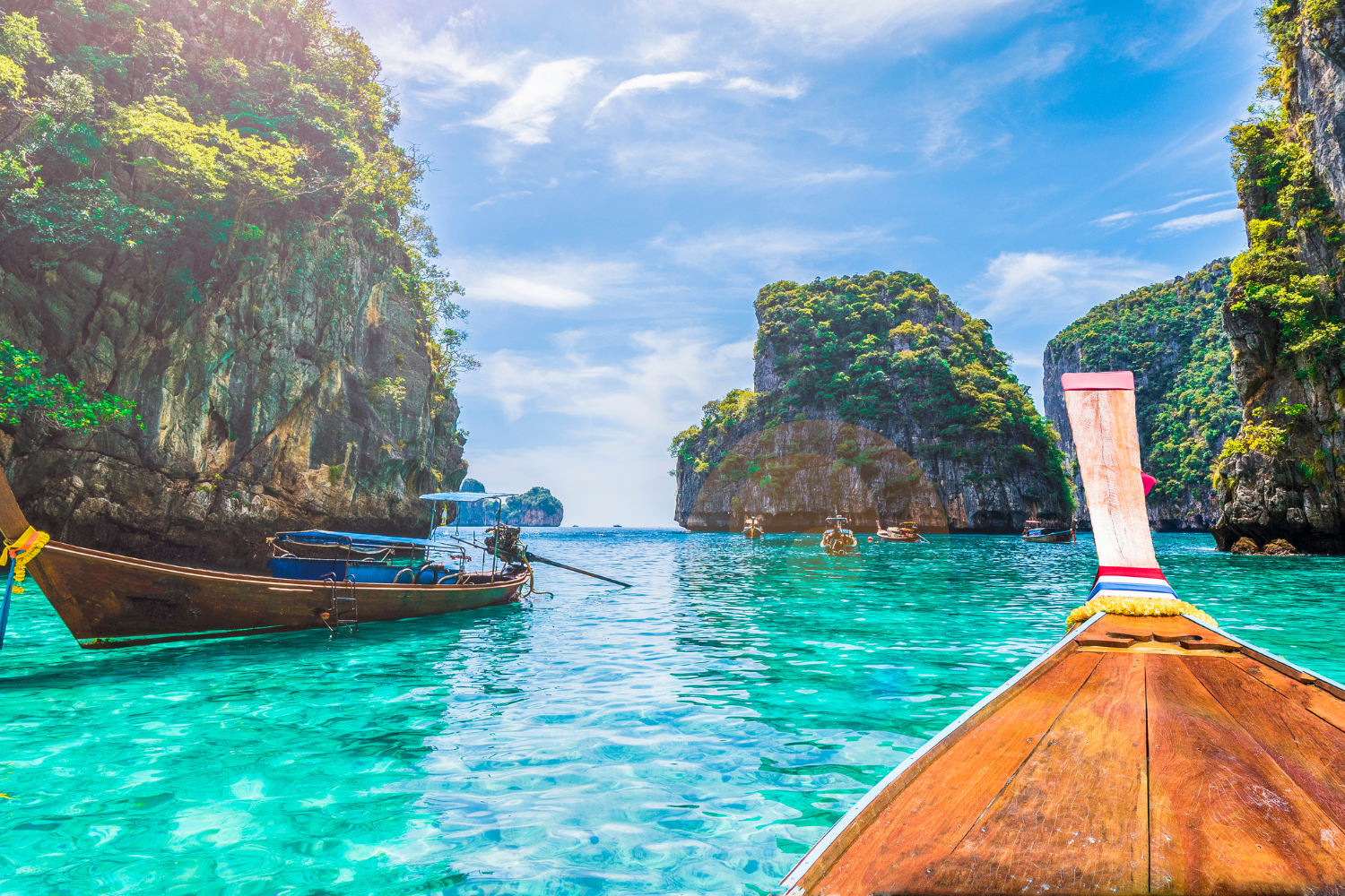 Phi Phi - imagem Balate Dorin