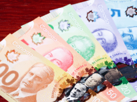 Descubra qual é a moeda do Canadá e  qual a opção mais econômica para levar ao país
